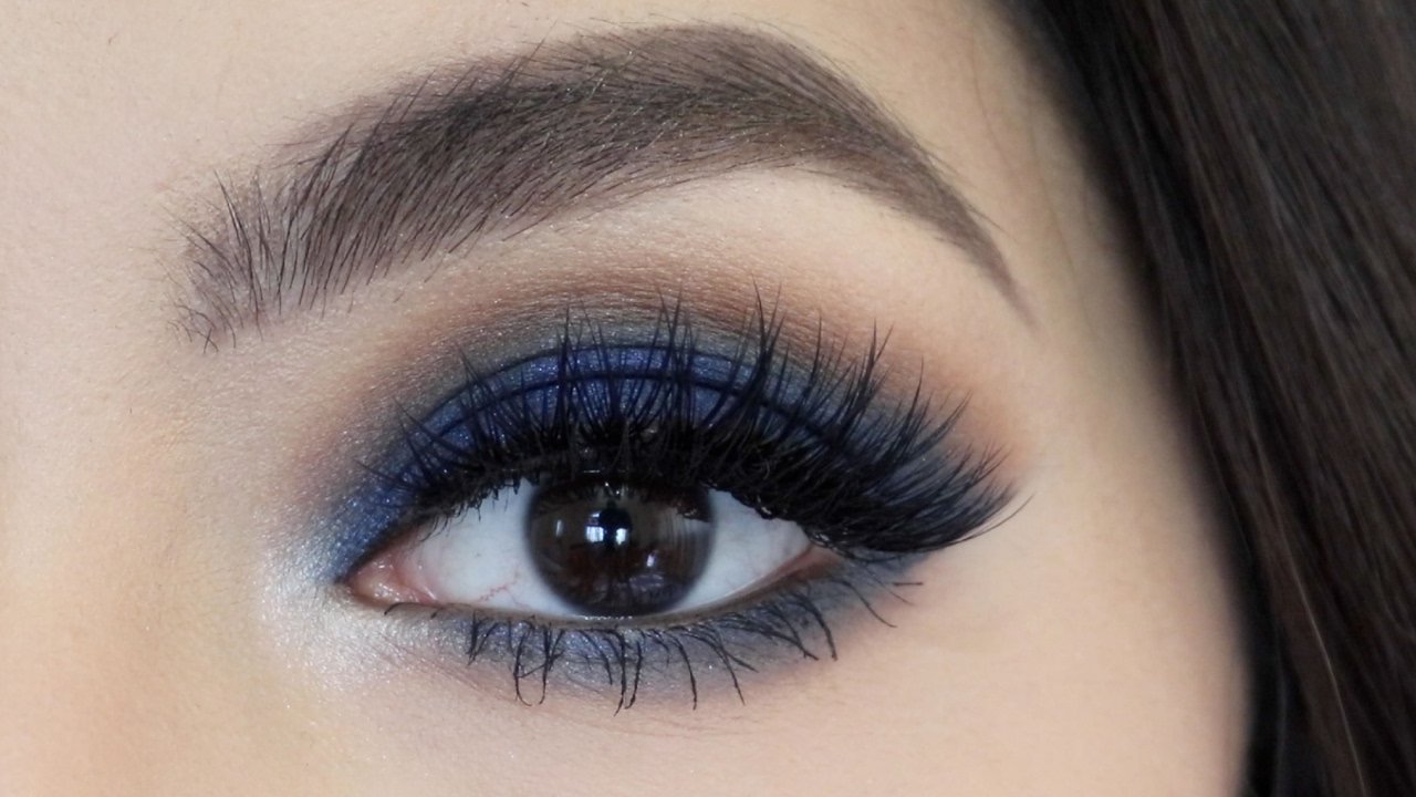maquillaje de ojos azul
