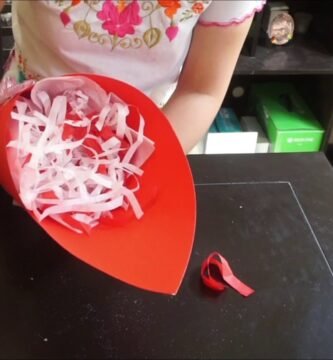 ¿Qué día se da el ramo de maquillaje?