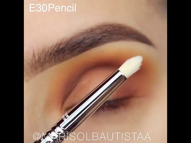 combinaciones perfectas de maquillaje de noche para eyeliner dramático